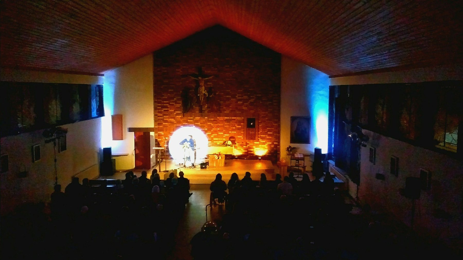 Benefizkonzert mit Manfred Siebald in der Kirche